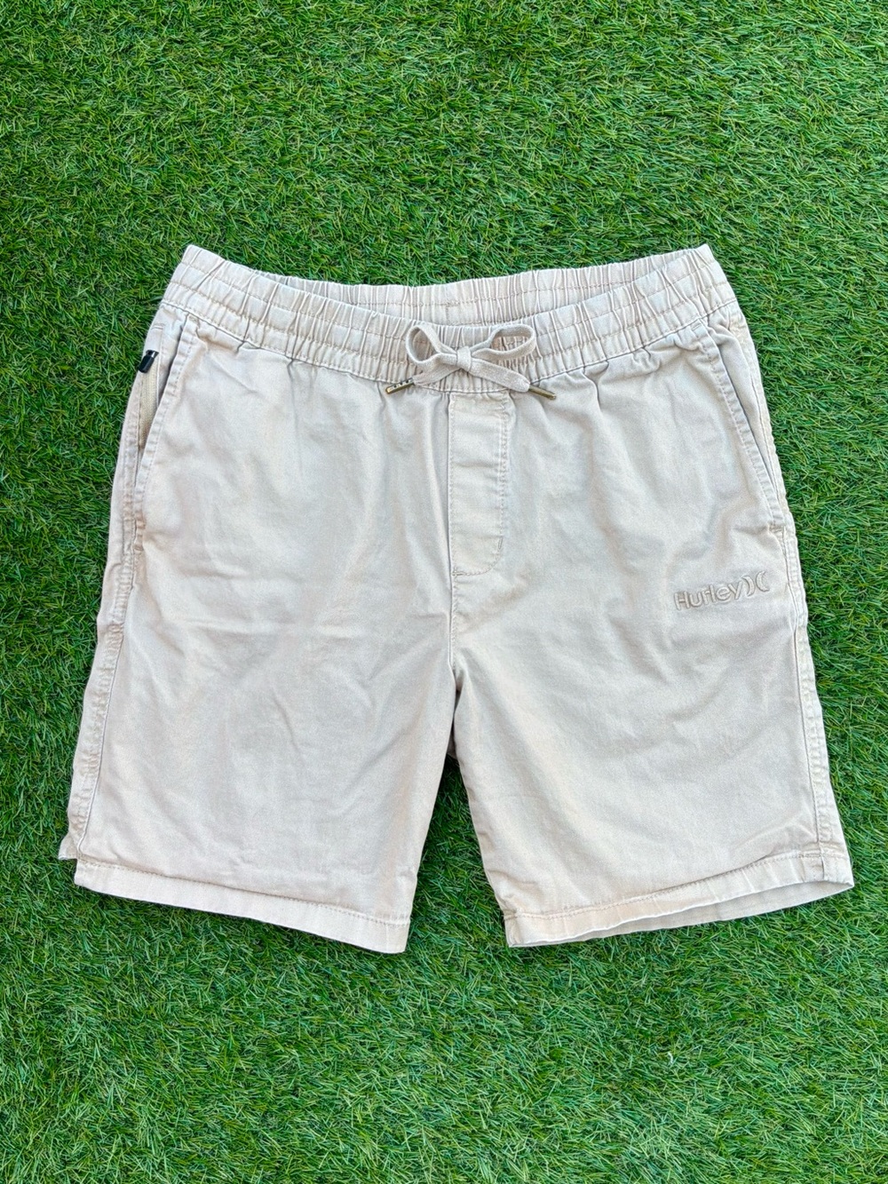 Hurley Beige Pull-On Chino Shorts Size Small